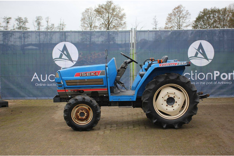 Iseki Landleader 247 - Tracteur agricole: photos 2 Iseki Landleader 247 - Tracteur agricole: photos 2