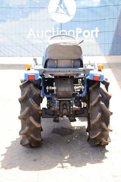 Iseki Sial 5 - Tracteur agricole: photos 5 Iseki Sial 5 - Tracteur agricole: photos 5