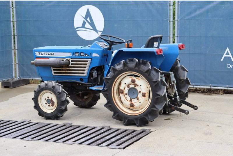 Iseki TU1700 - Tracteur agricole: photos 3 Iseki TU1700 - Tracteur agricole: photos 3