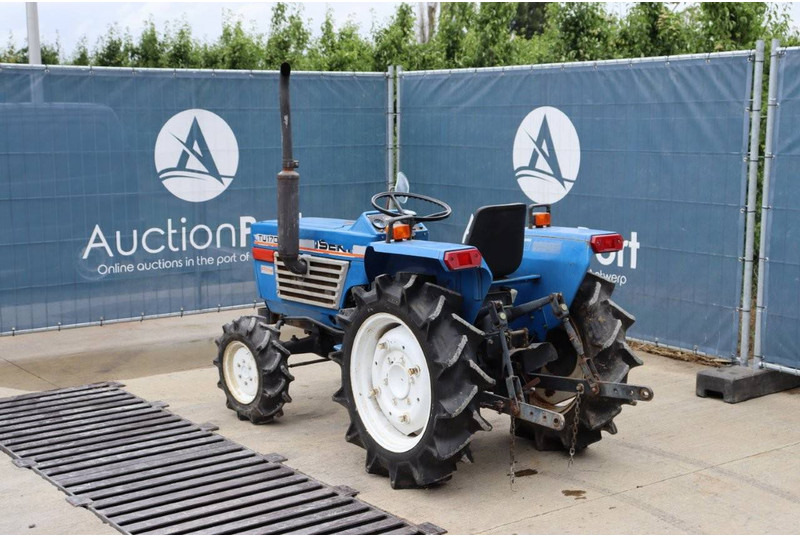 Iseki TU1700 - Tracteur agricole: photos 4 Iseki TU1700 - Tracteur agricole: photos 4