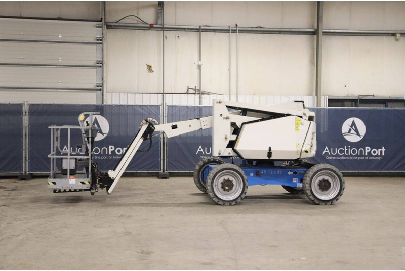 JLG H340AJ 4 WD - Nacelle articulée: photos 1 JLG H340AJ 4 WD - Nacelle articulée: photos 1