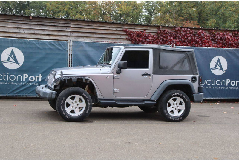 Jeep Wrangler Sport - SUV: photos 1 Jeep Wrangler Sport - SUV: photos 1