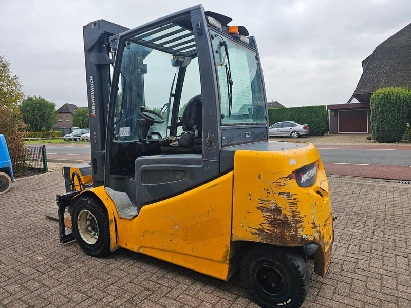 Jungheinrich PZV45S - Chariot élévateur électrique: photos 2 Jungheinrich PZV45S - Chariot élévateur électrique: photos 2