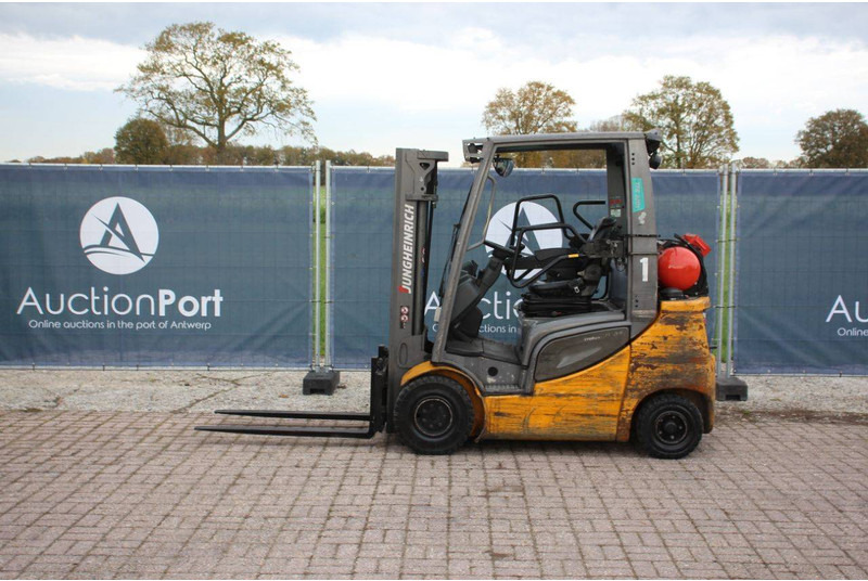 Jungheinrich TFG 320s - Chariot élévateur à gaz: photos 2 Jungheinrich TFG 320s - Chariot élévateur à gaz: photos 2