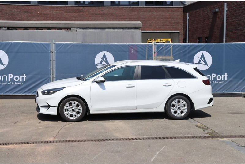 Kia Ceed Sportswagon - Berline: photos 1 Kia Ceed Sportswagon - Berline: photos 1