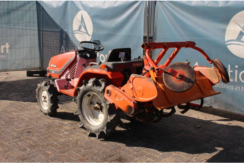 Kubota Aster A-14 - Tracteur agricole: photos 3 Kubota Aster A-14 - Tracteur agricole: photos 3