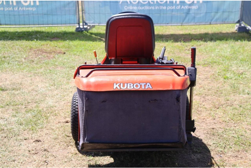 Kubota GR1600EU-2 - Motofaucheuse: photos 5 Kubota GR1600EU-2 - Motofaucheuse: photos 5