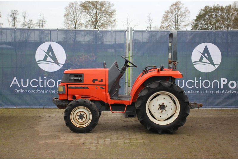 Kubota GT-3 - Tracteur agricole: photos 2 Kubota GT-3 - Tracteur agricole: photos 2