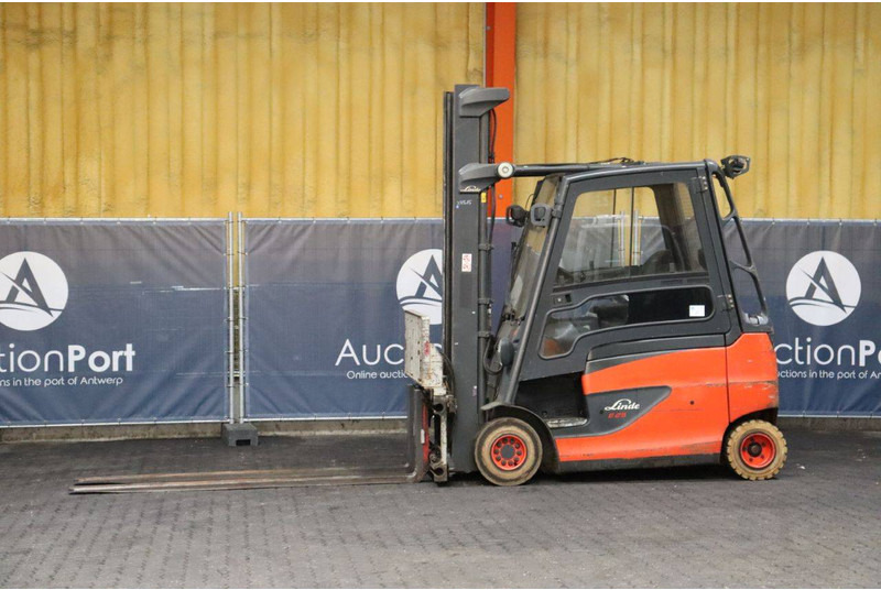 Linde E25HL-01/600 - Chariot élévateur électrique: photos 1 Linde E25HL-01/600 - Chariot élévateur électrique: photos 1