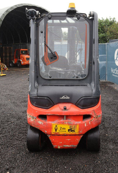 Linde E30L-01 - Chariot élévateur électrique: photos 5 Linde E30L-01 - Chariot élévateur électrique: photos 5