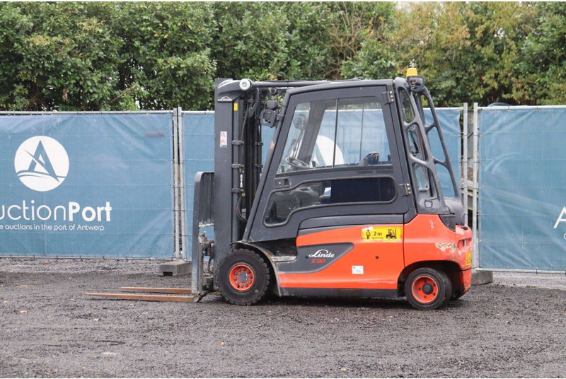 Linde E30L-01 - Chariot élévateur électrique: photos 3 Linde E30L-01 - Chariot élévateur électrique: photos 3
