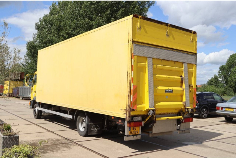 MAN 12 LL - Camion fourgon: photos 3 MAN 12 LL - Camion fourgon: photos 3