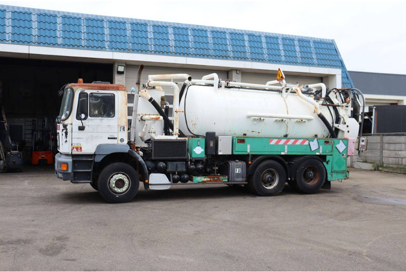 MAN 33.360 FE 300 A Sewage Truck - Camion fourgon: photos 1 MAN 33.360 FE 300 A Sewage Truck - Camion fourgon: photos 1