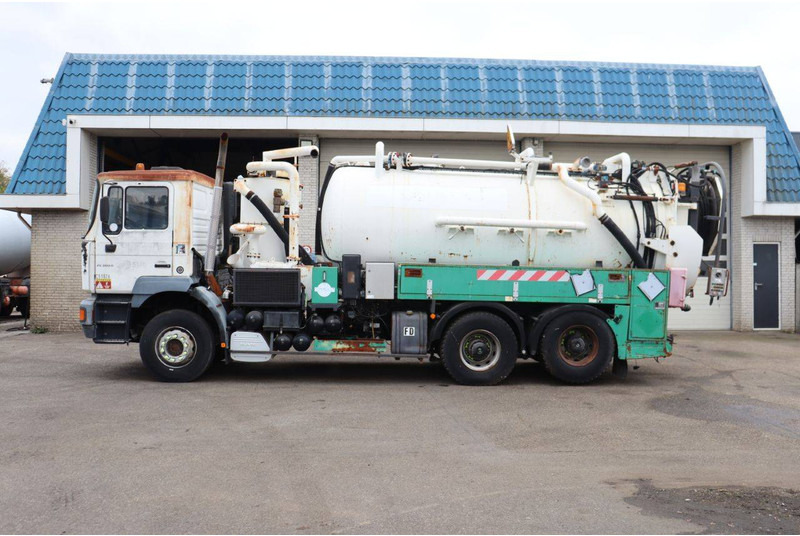 MAN 33.360 FE 300 A Sewage Truck - Camion fourgon: photos 2 MAN 33.360 FE 300 A Sewage Truck - Camion fourgon: photos 2