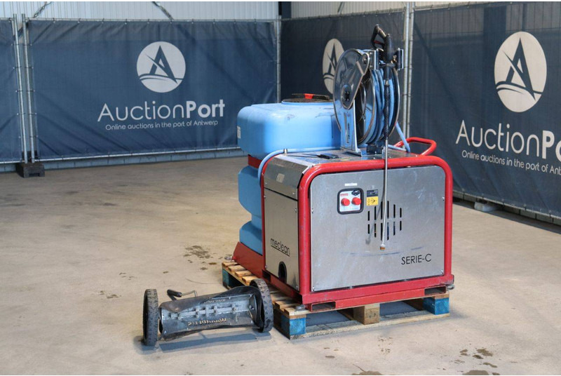 Meclean SERIE-CFB LiPoi4 24V - Nettoyeur haute pression: photos 4 Meclean SERIE-CFB LiPoi4 24V - Nettoyeur haute pression: photos 4