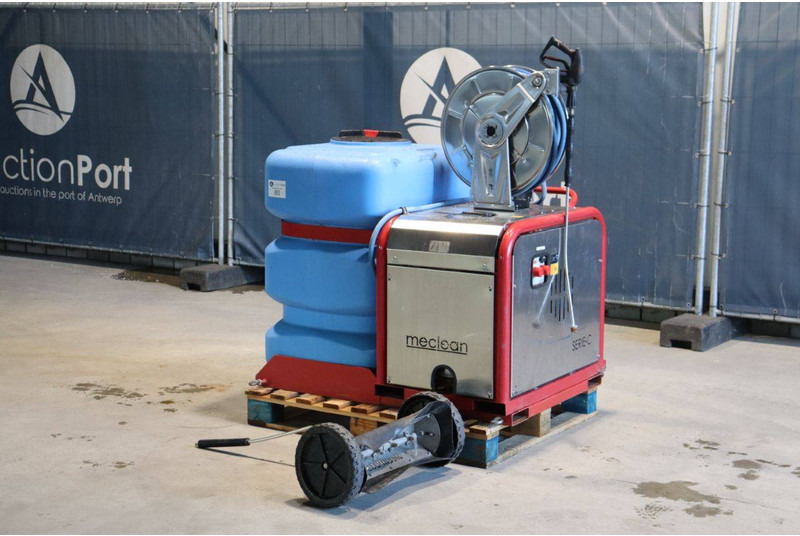 Meclean SERIE-CFB LiPoi4 24V - Nettoyeur haute pression: photos 3 Meclean SERIE-CFB LiPoi4 24V - Nettoyeur haute pression: photos 3