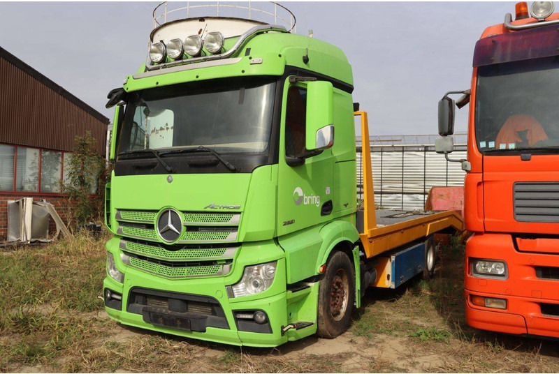 Mercedes-Benz Actros 2551 - Camion plateau: photos 1 Mercedes-Benz Actros 2551 - Camion plateau: photos 1