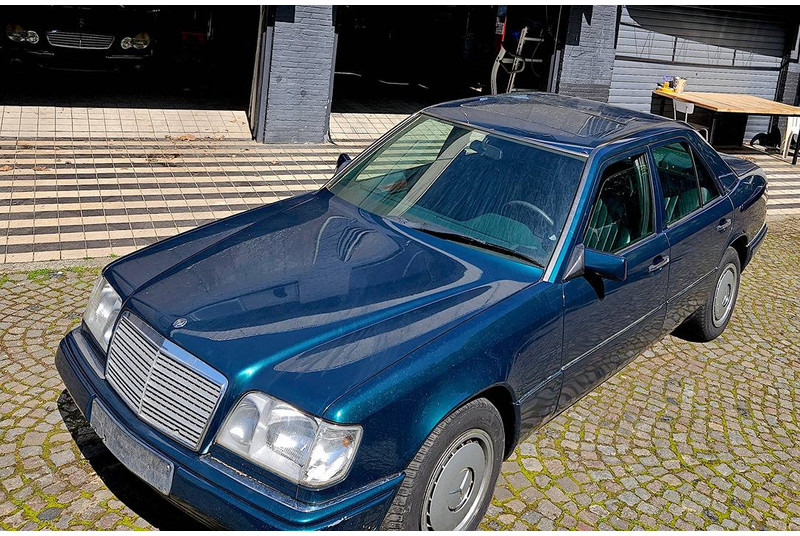 Mercedes-Benz E-Klasse 200D Automatic - Voiture: photos 4 Mercedes-Benz E-Klasse 200D Automatic - Voiture: photos 4