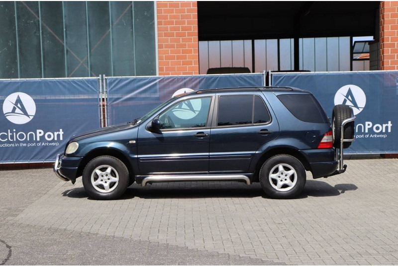 Mercedes-Benz M-Klasse ML 320 - SUV: photos 2 Mercedes-Benz M-Klasse ML 320 - SUV: photos 2