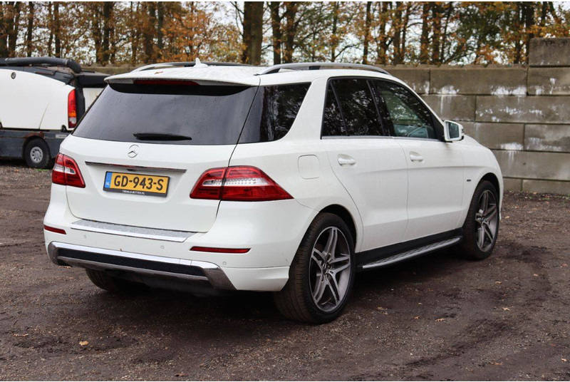 Berline Mercedes-Benz ML350: photos 6 Berline Mercedes-Benz ML350: photos 6