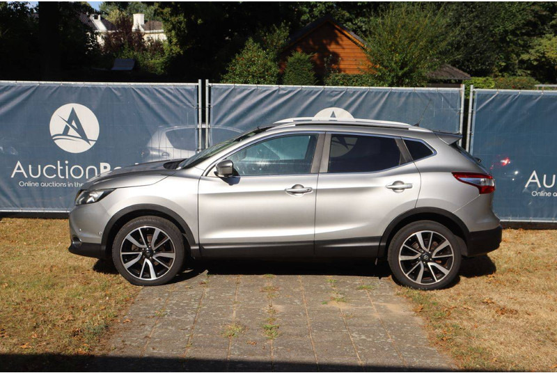 Nissan QASHQAI - SUV: photos 2 Nissan QASHQAI - SUV: photos 2