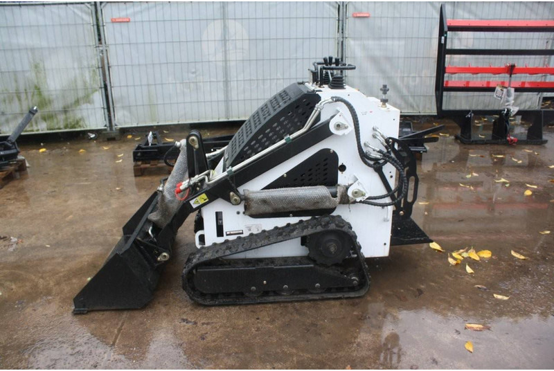 Onbekend LRT360 - Chargeuse sur chenilles: photos 1 Onbekend LRT360 - Chargeuse sur chenilles: photos 1