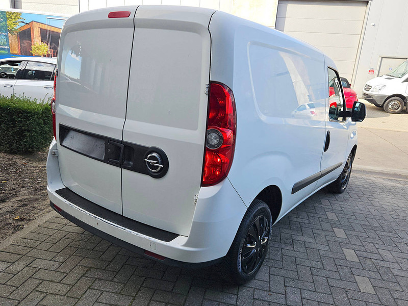 Opel Combo 1.3 CDTI - Fourgon utilitaire: photos 4 Opel Combo 1.3 CDTI - Fourgon utilitaire: photos 4