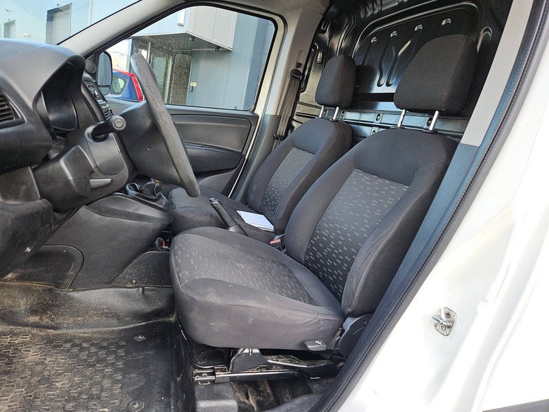 Fourgon utilitaire Opel Combo 1.3 CDTI: photos 20