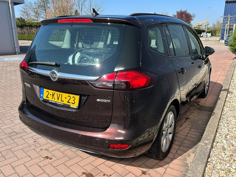 Opel Zafira 1.4 Tourer Business+ - Voiture: photos 4 Opel Zafira 1.4 Tourer Business+ - Voiture: photos 4