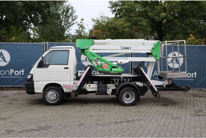 Piaggio Porter Maxxi - Camion avec nacelle: photos 2 Piaggio Porter Maxxi - Camion avec nacelle: photos 2