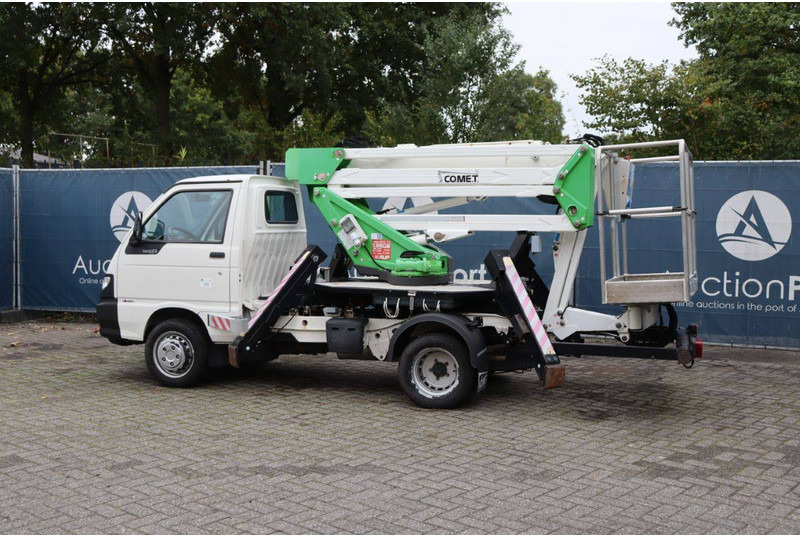 Piaggio Porter Maxxi - Camion avec nacelle: photos 3 Piaggio Porter Maxxi - Camion avec nacelle: photos 3