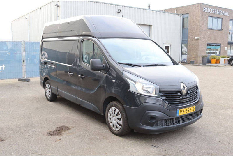 Fourgon utilitaire Renault Trafic: photos 7