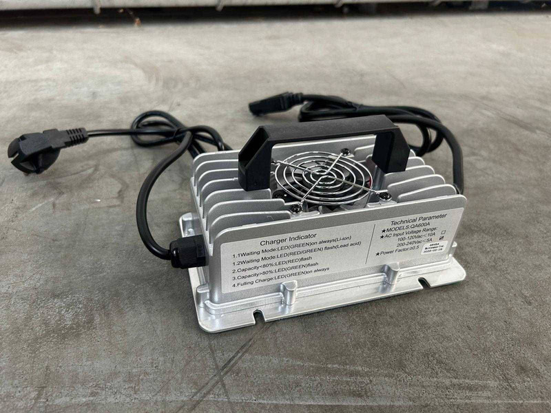 Balayeuse de voirie neuf SW80: photos 12