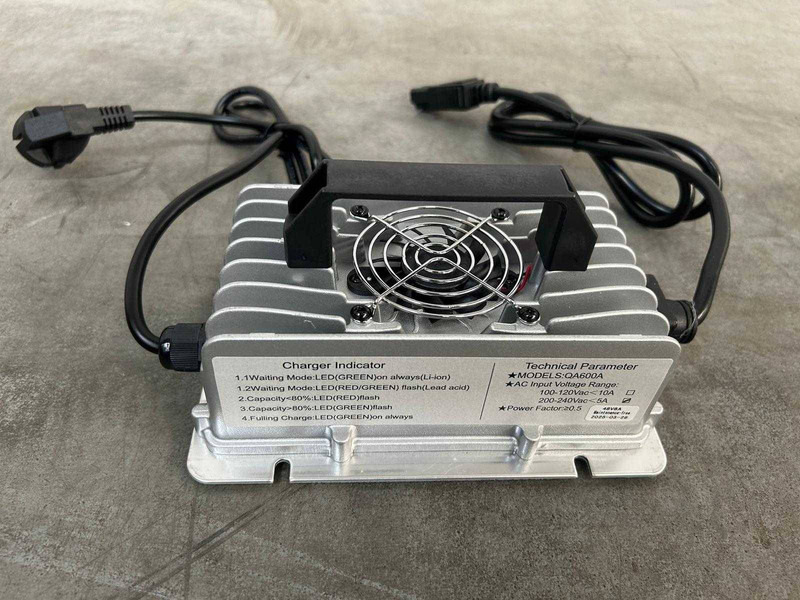 Balayeuse de voirie neuf SW80: photos 17