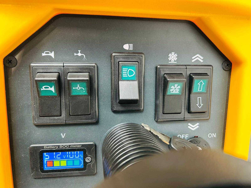 Balayeuse de voirie neuf SW80: photos 20