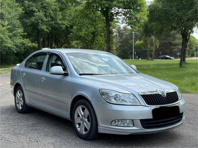 Škoda Octavia 1.6 TDI - Berline: photos 3 Škoda Octavia 1.6 TDI - Berline: photos 3