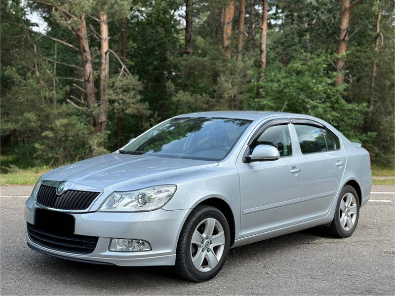 Škoda Octavia 1.6 TDI - Berline: photos 1 Škoda Octavia 1.6 TDI - Berline: photos 1