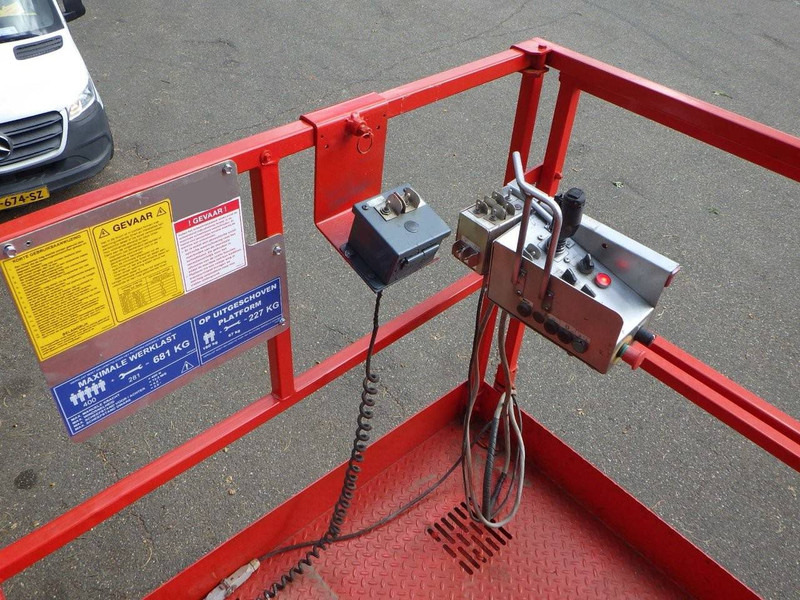 Skyjack SJ9250 - Nacelle ciseaux: photos 4 Skyjack SJ9250 - Nacelle ciseaux: photos 4