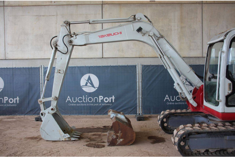 Pelle sur chenille Takeuchi TB175C: photos 9