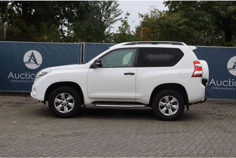 Toyota Land Cruiser - Berline: photos 2 Toyota Land Cruiser - Berline: photos 2
