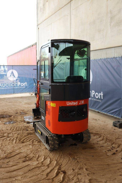 United J.M. KK10 - Mini pelle: photos 4 United J.M. KK10 - Mini pelle: photos 4