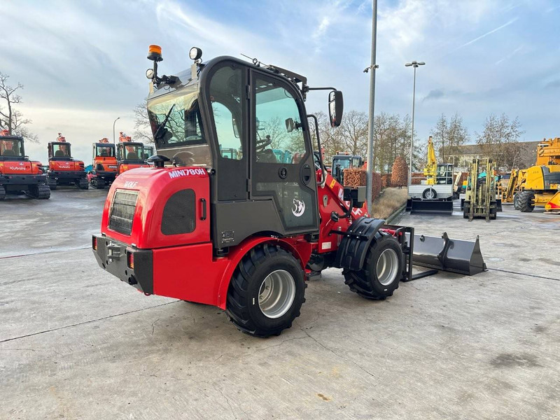 WOLF MINI 780H - Chargeuse sur pneus: photos 4 WOLF MINI 780H - Chargeuse sur pneus: photos 4