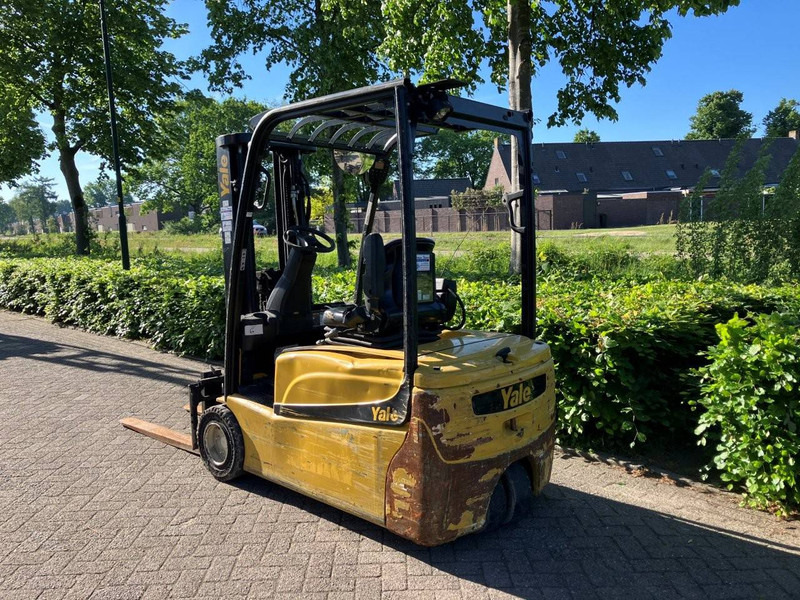 Yale ERP18VT - Chariot élévateur électrique: photos 3 Yale ERP18VT - Chariot élévateur électrique: photos 3