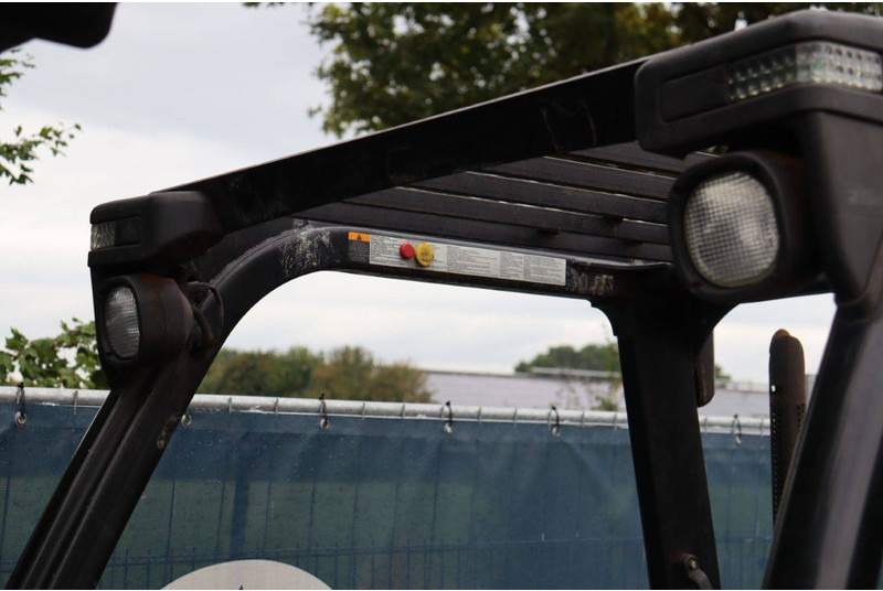 Chariot élévateur à gaz Yale GLP30: photos 12 Chariot élévateur à gaz Yale GLP30: photos 12