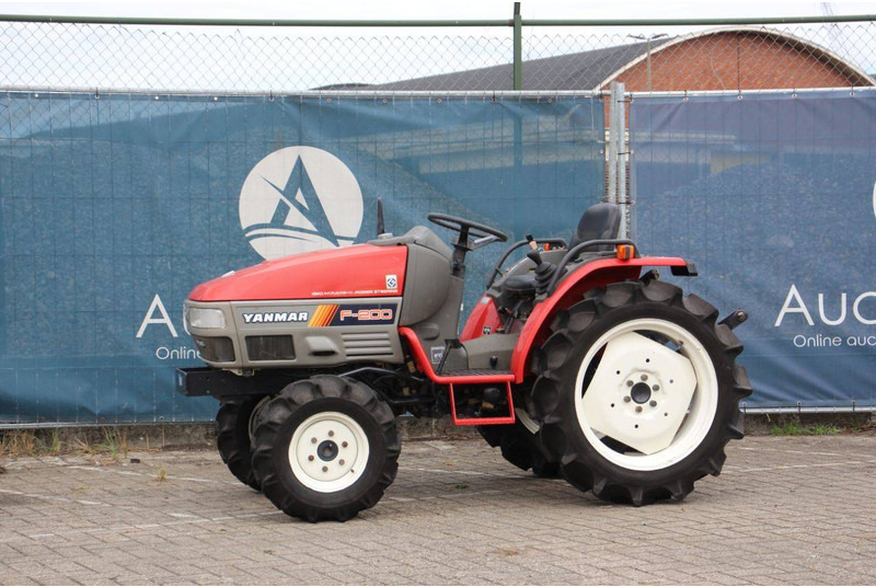 Yanmar F-200 - Tracteur agricole: photos 1 Yanmar F-200 - Tracteur agricole: photos 1