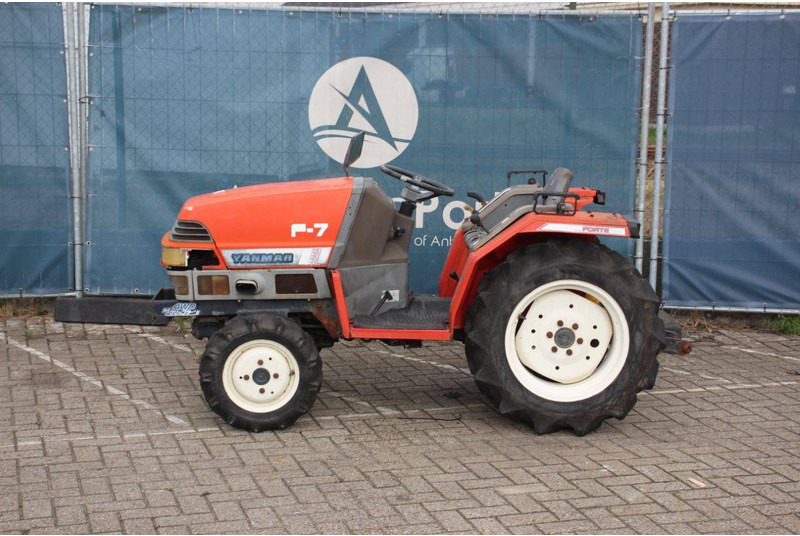 Yanmar F-7 D - Tracteur agricole: photos 2 Yanmar F-7 D - Tracteur agricole: photos 2