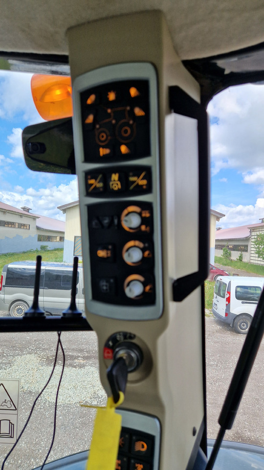 Tracteur agricole Massey Ferguson 8737: photos 21 Tracteur agricole Massey Ferguson 8737: photos 21