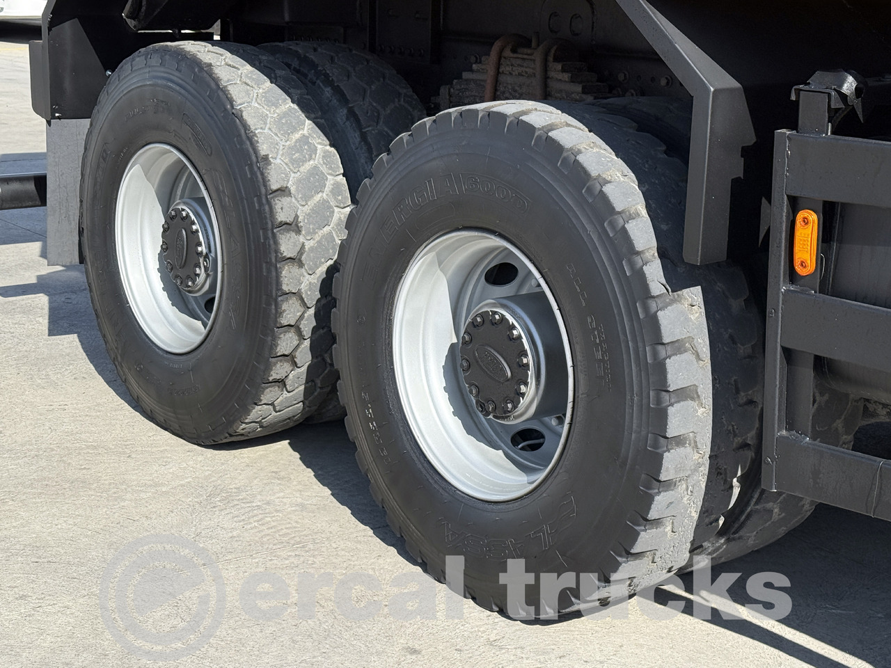 Camion benne FORD 2017 FORD CARGO 4142 D /  MANUAL-AC -EURO6-8X4-HARDOX TIPPER: photos 9