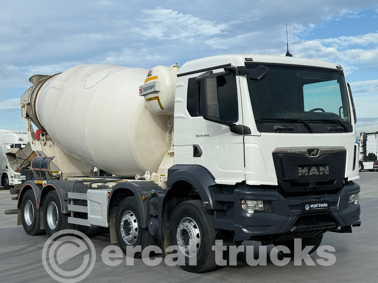 MAN 2024 TGS 41.440 /AUTO -AC-8X4 EURO 6 CONCRETE MIXER - Camion malaxeur: photos 3 MAN 2024 TGS 41.440 /AUTO -AC-8X4 EURO 6 CONCRETE MIXER - Camion malaxeur: photos 3