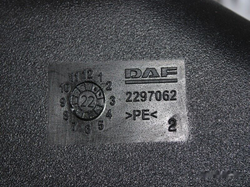 DAF XF XG 2297062 - AdBlue réservoir pour Camion: photos 3 DAF XF XG 2297062 - AdBlue réservoir pour Camion: photos 3